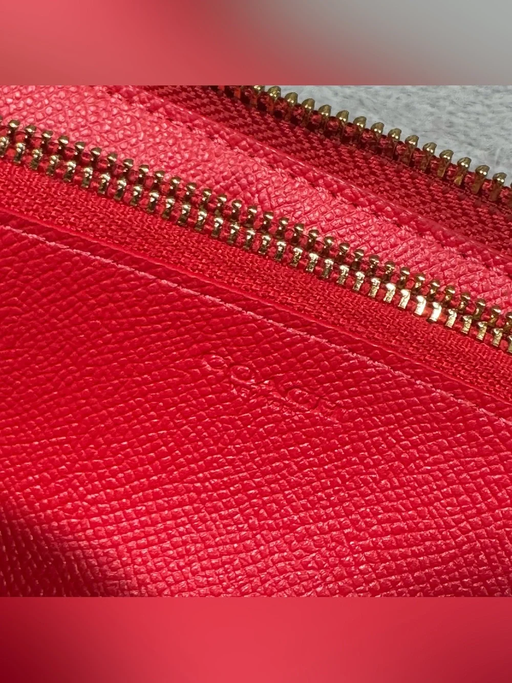 Coach Women’s Red Pebbled Leather Accordion Zip Wallet Wristlet Gold Hardware
